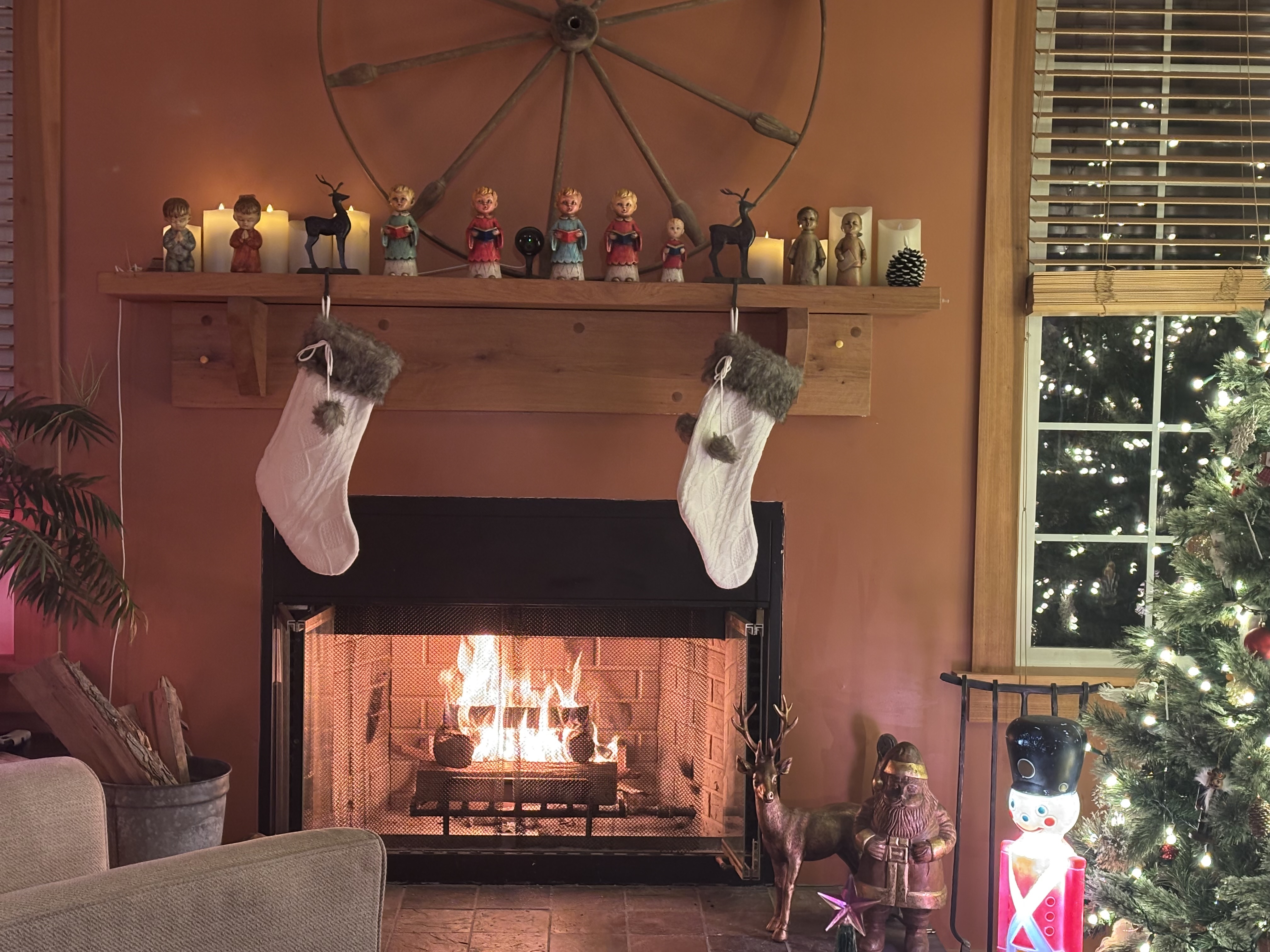 Christmas 2025 Fireplace and Christmas Tree Warm Lights